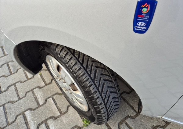 Hyundai i10 cena 11200 przebieg: 153449, rok produkcji 2008 z Zabrze małe 154